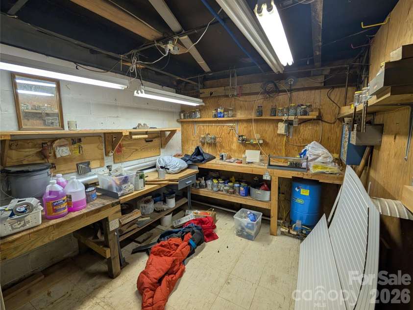 454 Hummingbird Lane, Franklin, NC 28734.  MLS# CAR4299502, YatesRealty ID 9704. Workshop
