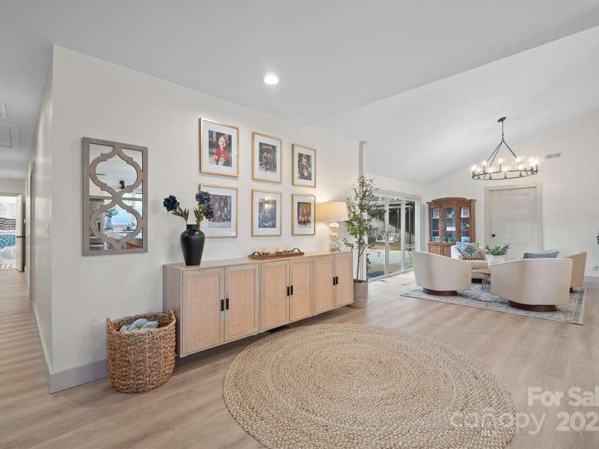 845 2nd Street, Hickory, NC 28601.  MLS# CAR4240214, YatesRealty ID 9704. 