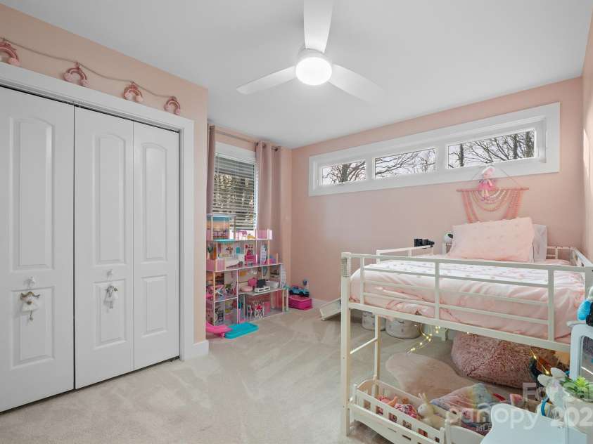 845 2nd Street, Hickory, NC 28601.  MLS# CAR4240214, YatesRealty ID 9704. 