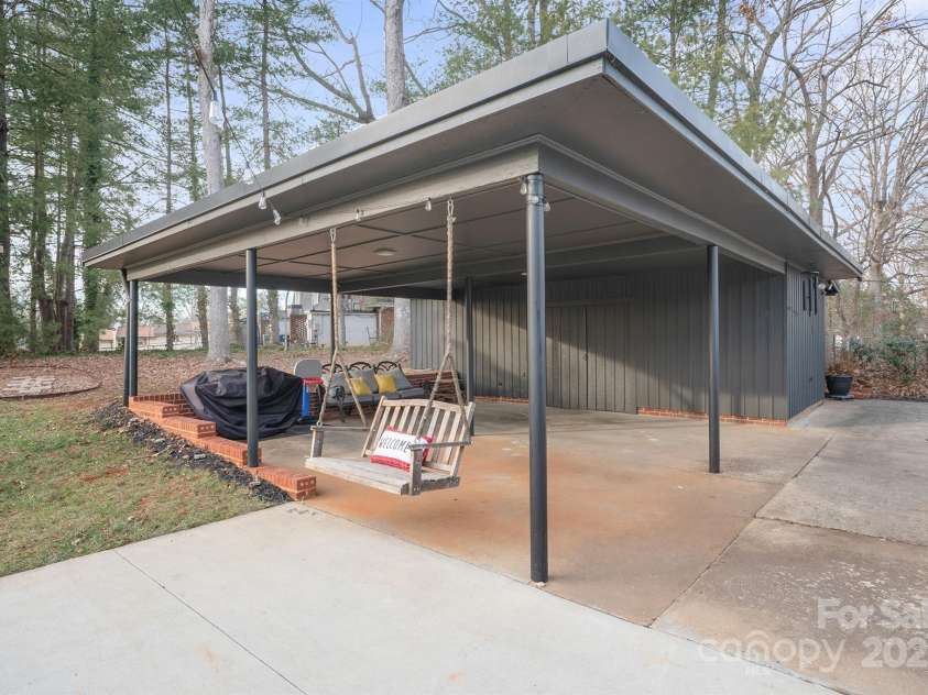 845 2nd Street, Hickory, NC 28601.  MLS# CAR4240214, YatesRealty ID 9704. 
