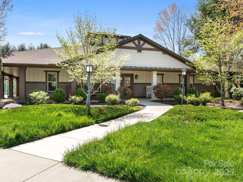 47 Barn Owl Way, Hendersonville, NC 28792.  MLS# CAR4241926, YatesRealty ID 9706. 