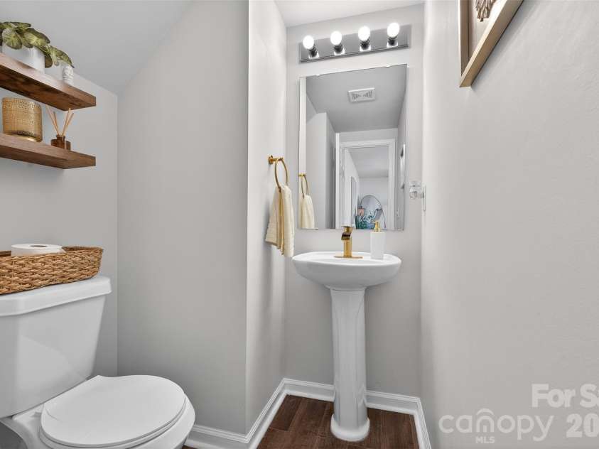 11028 Grapeyard Court, Charlotte, NC 28273.  MLS# CAR4360855, YatesRealty ID 9707. Downstairs half bath