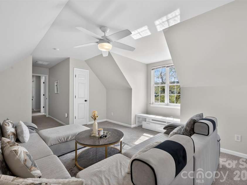 11028 Grapeyard Court, Charlotte, NC 28273.  MLS# CAR4360855, YatesRealty ID 9707. This could be 4th br or bonus room