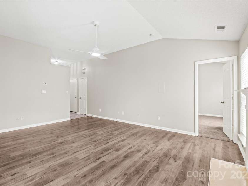 11404 Larix Drive, Charlotte, NC 28273.  MLS# CAR4233531, YatesRealty ID 9707. 