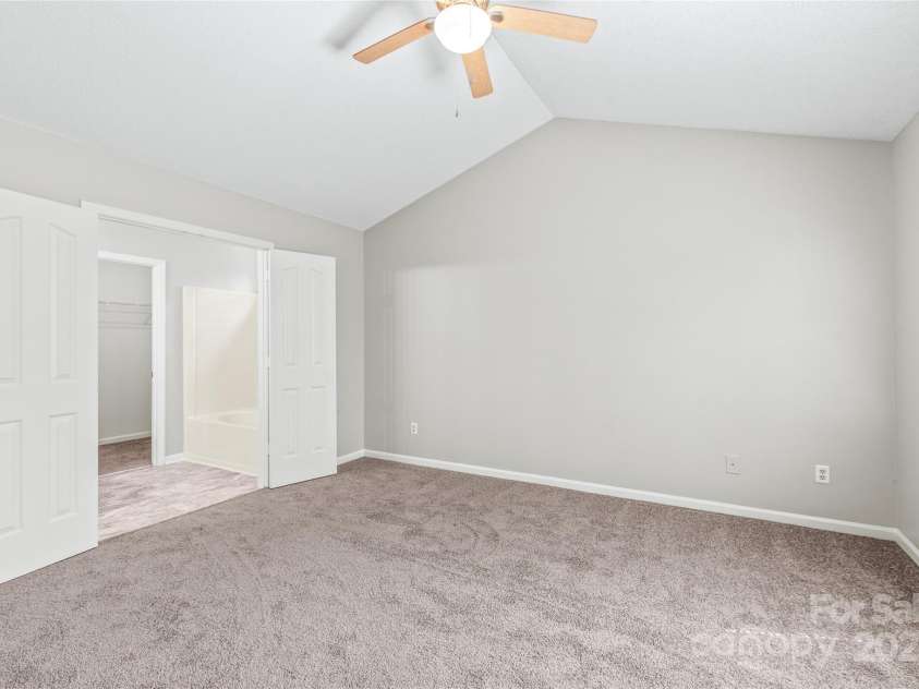 11404 Larix Drive, Charlotte, NC 28273.  MLS# CAR4233531, YatesRealty ID 9707. 