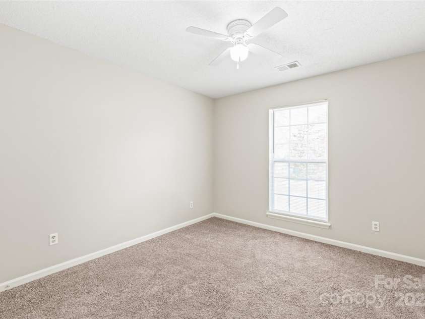 11404 Larix Drive, Charlotte, NC 28273.  MLS# CAR4233531, YatesRealty ID 9707. 