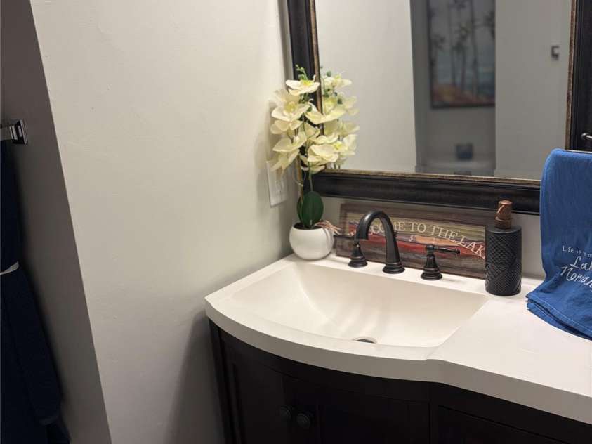18851 Vineyard Point Lane, Cornelius, NC 28031.  MLS# CAR4361141, YatesRealty ID 9708. 