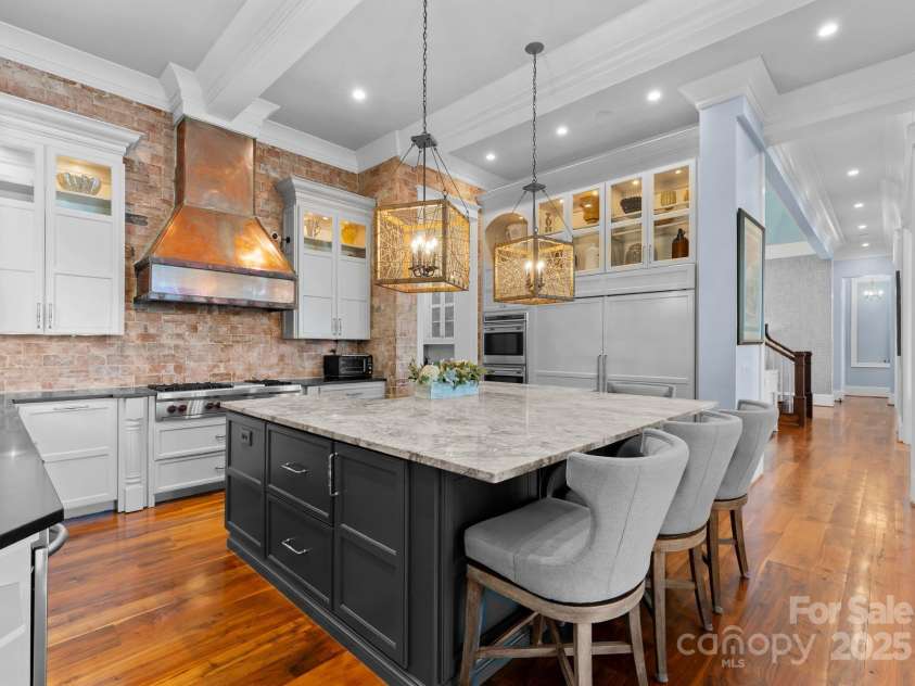 16921 Jetton Road, Cornelius, NC 28031.  MLS# CAR4191237, YatesRealty ID 971. Gourmet kitchen