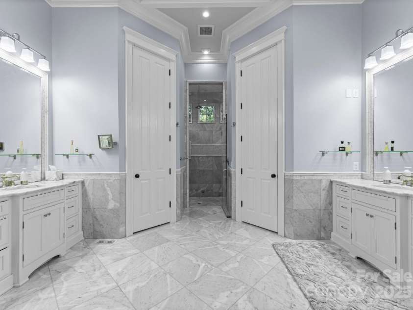 16921 Jetton Road, Cornelius, NC 28031.  MLS# CAR4191237, YatesRealty ID 971. Primary bath