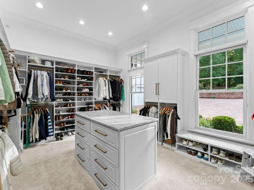 16921 Jetton Road, Cornelius, NC 28031.  MLS# CAR4191237, YatesRealty ID 971. Primary closet