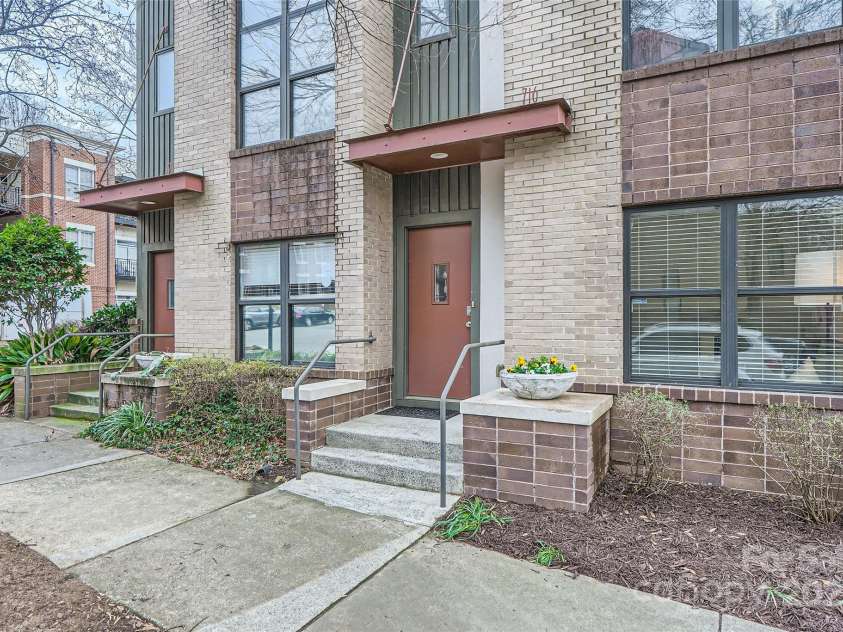 716 Alexander Street, Charlotte, NC 28202.  MLS# CAR4218300, YatesRealty ID 9710. 