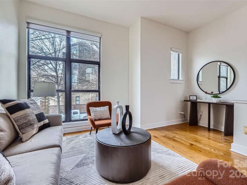 716 Alexander Street, Charlotte, NC 28202.  MLS# CAR4218300, YatesRealty ID 9710. 
