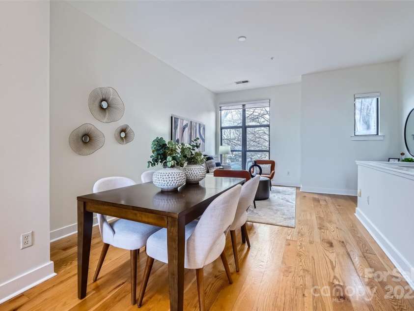 716 Alexander Street, Charlotte, NC 28202.  MLS# CAR4218300, YatesRealty ID 9710. 