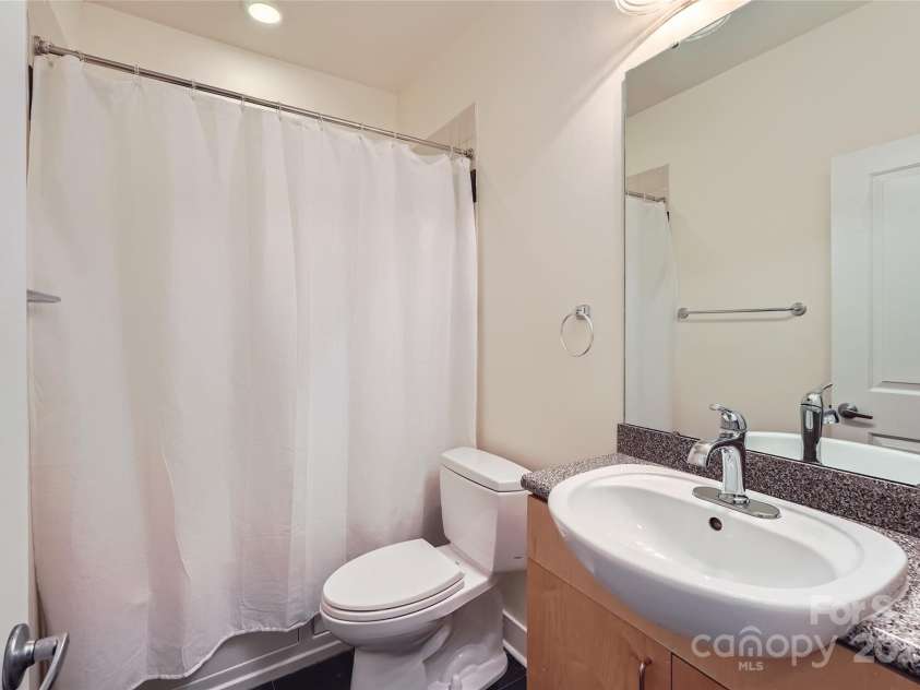 716 Alexander Street, Charlotte, NC 28202.  MLS# CAR4218300, YatesRealty ID 9710. 