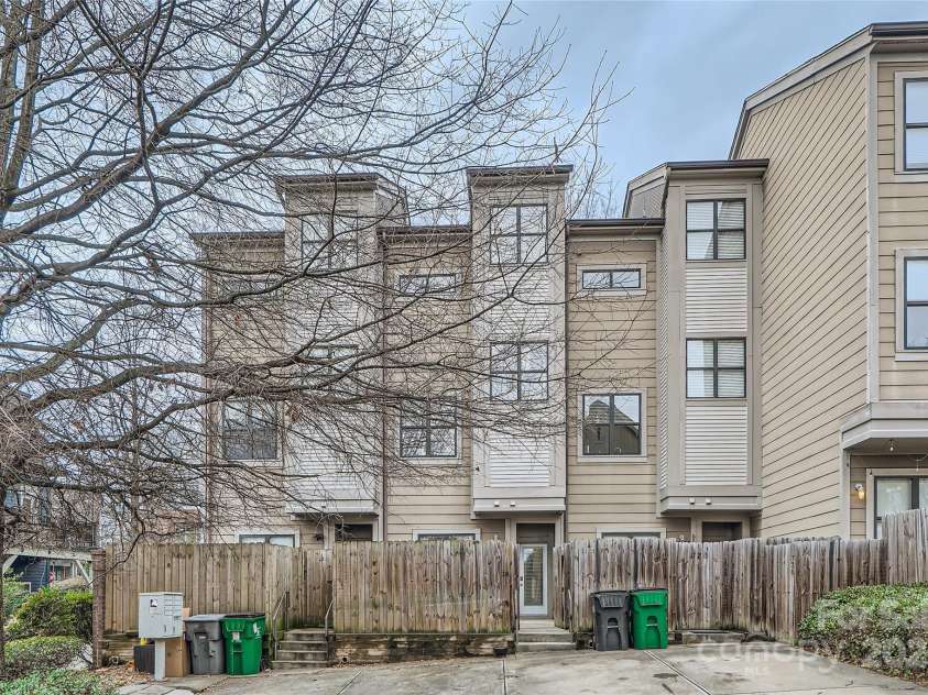 716 Alexander Street, Charlotte, NC 28202.  MLS# CAR4218300, YatesRealty ID 9710. 