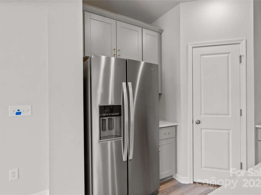 3850 County Down Avenue, Kannapolis, NC 28081.  MLS# CAR4147678, YatesRealty ID 9711. 