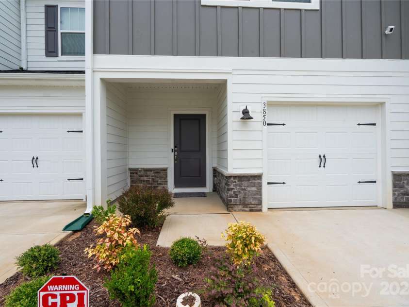 3850 County Down Avenue, Kannapolis, NC 28081.  MLS# CAR4147678, YatesRealty ID 9711. Front entry