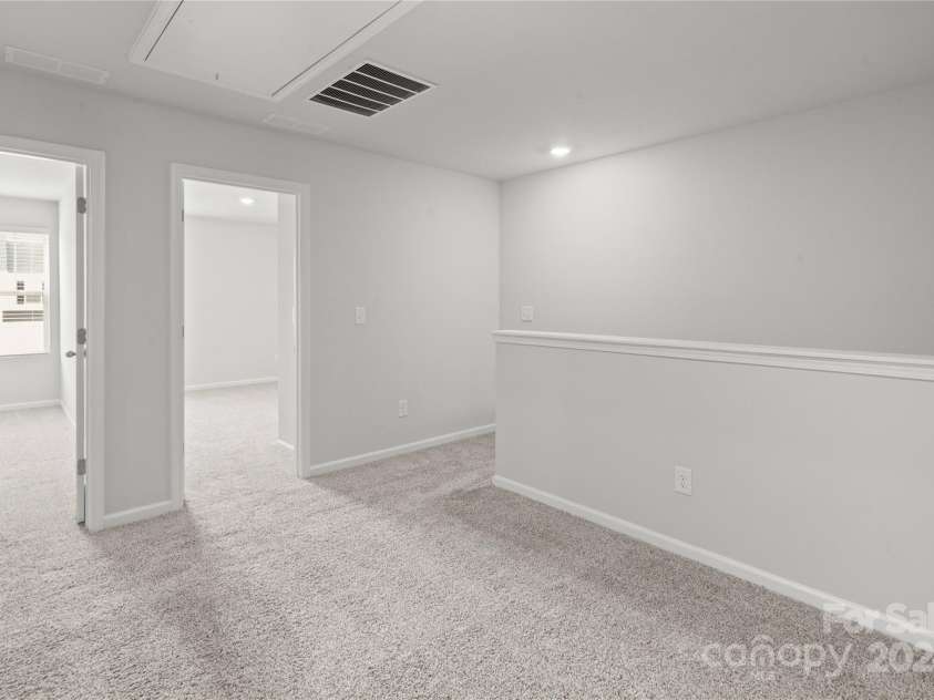 3850 County Down Avenue, Kannapolis, NC 28081.  MLS# CAR4147678, YatesRealty ID 9711. Upstairs Hallway