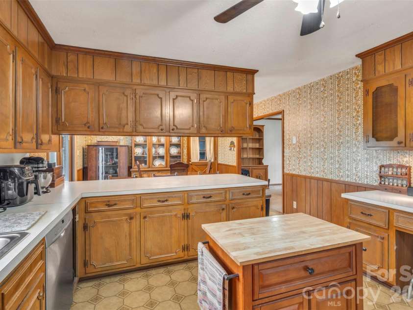 1524 Old Lawyers Road, Marshville, NC 28103.  MLS# CAR4353732, YatesRealty ID 9712. 