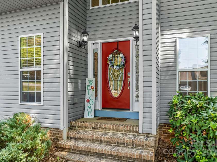31 Helen Holcombe Way, Candler, NC 28715.  MLS# CAR4230409, YatesRealty ID 9712. 