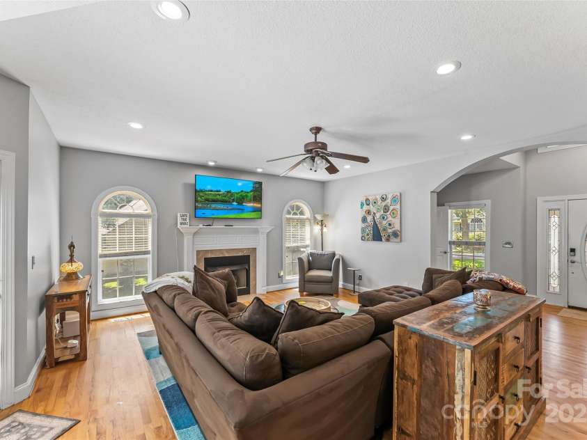31 Helen Holcombe Way, Candler, NC 28715.  MLS# CAR4230409, YatesRealty ID 9712. 