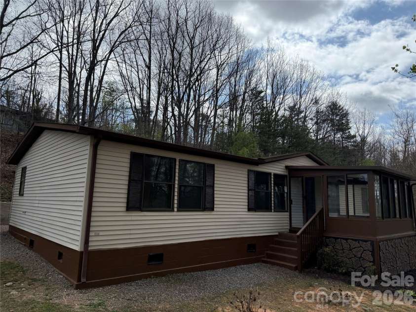 7686 Shoupes Grove Church Road, Hickory, NC 28602.  MLS# CAR4367978, YatesRealty ID 9713. 