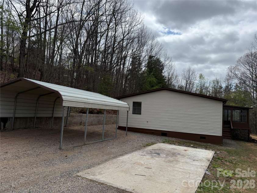 7686 Shoupes Grove Church Road, Hickory, NC 28602.  MLS# CAR4367978, YatesRealty ID 9713. 