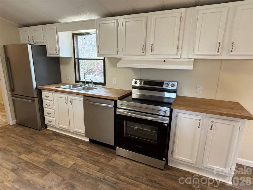 7686 Shoupes Grove Church Road, Hickory, NC 28602.  MLS# CAR4367978, YatesRealty ID 9713. 