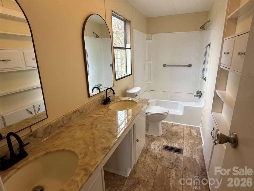 7686 Shoupes Grove Church Road, Hickory, NC 28602.  MLS# CAR4367978, YatesRealty ID 9713. 