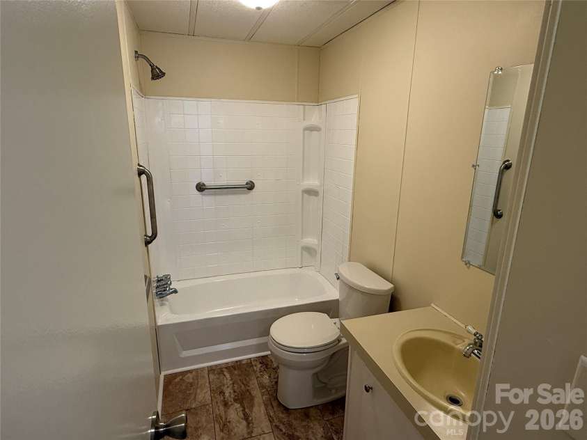 7686 Shoupes Grove Church Road, Hickory, NC 28602.  MLS# CAR4367978, YatesRealty ID 9713. 