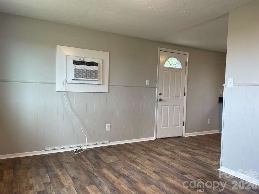 7686 Shoupes Grove Church Road, Hickory, NC 28602.  MLS# CAR4367978, YatesRealty ID 9713. 