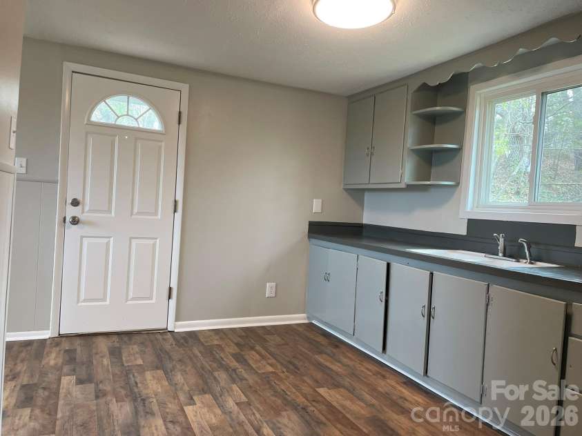 7686 Shoupes Grove Church Road, Hickory, NC 28602.  MLS# CAR4367978, YatesRealty ID 9713. 