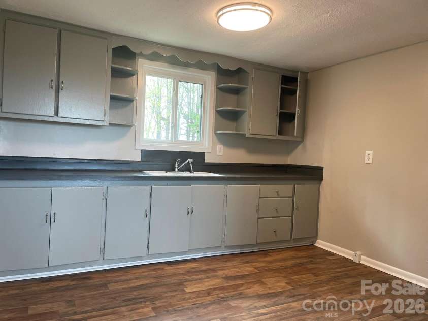 7686 Shoupes Grove Church Road, Hickory, NC 28602.  MLS# CAR4367978, YatesRealty ID 9713. 