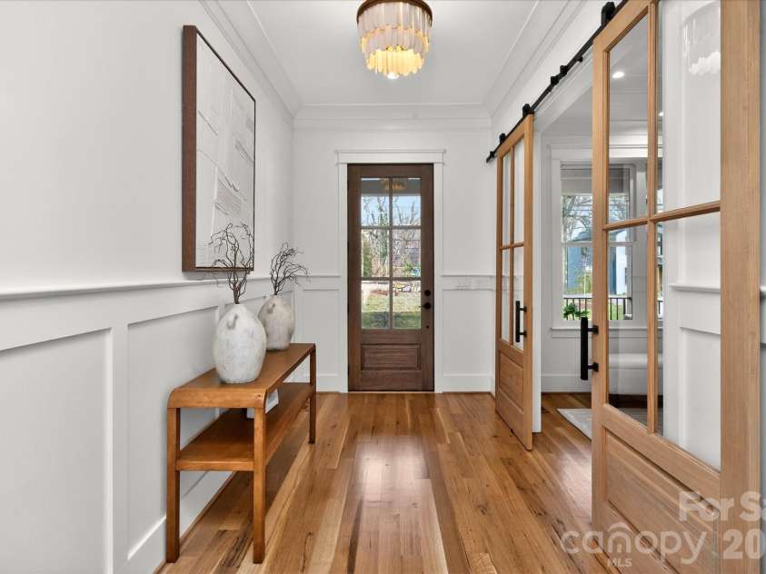 1714 Seifert Circle, Charlotte, NC 28205.  MLS# CAR4351054, YatesRealty ID 9714. 