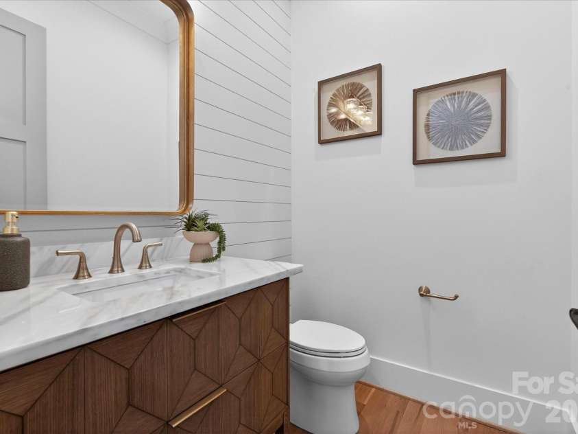 1714 Seifert Circle, Charlotte, NC 28205.  MLS# CAR4351054, YatesRealty ID 9714. 
