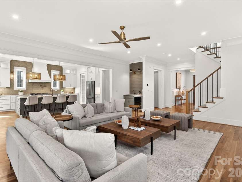 1714 Seifert Circle, Charlotte, NC 28205.  MLS# CAR4351054, YatesRealty ID 9714. 