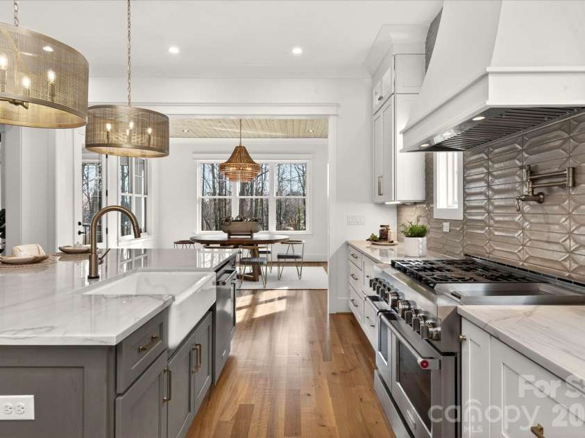 1714 Seifert Circle, Charlotte, NC 28205.  MLS# CAR4351054, YatesRealty ID 9714. 