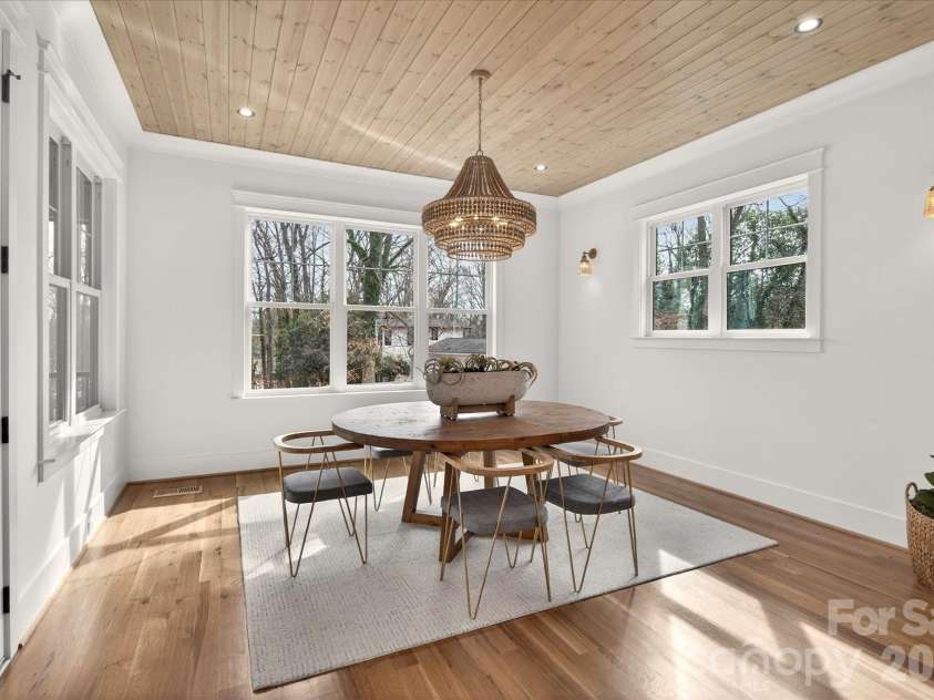 1714 Seifert Circle, Charlotte, NC 28205.  MLS# CAR4351054, YatesRealty ID 9714. 