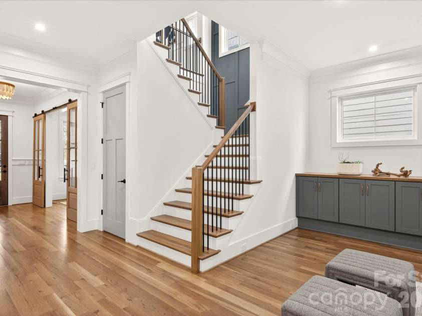 1714 Seifert Circle, Charlotte, NC 28205.  MLS# CAR4351054, YatesRealty ID 9714. 