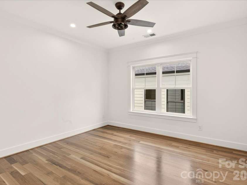 1714 Seifert Circle, Charlotte, NC 28205.  MLS# CAR4351054, YatesRealty ID 9714. 