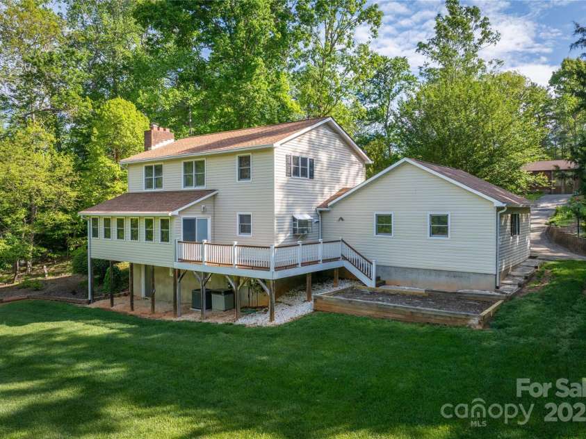 2894 Brookridge Drive, Valdese, NC 28690.  MLS# CAR4252042, YatesRealty ID 9714. 