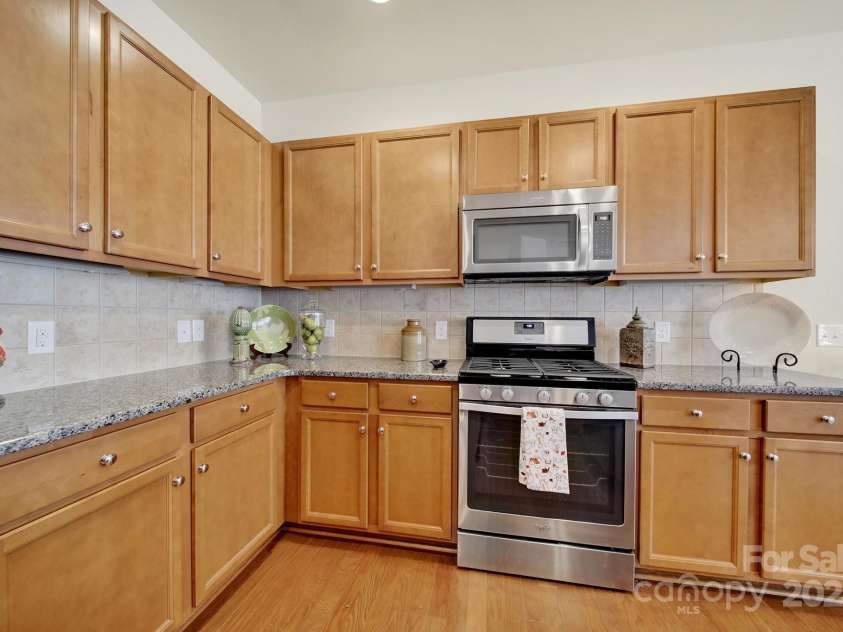 20195 Dovekie Lane, Fort Mill, SC 29707.  MLS# CAR4192123, YatesRealty ID 9715. 