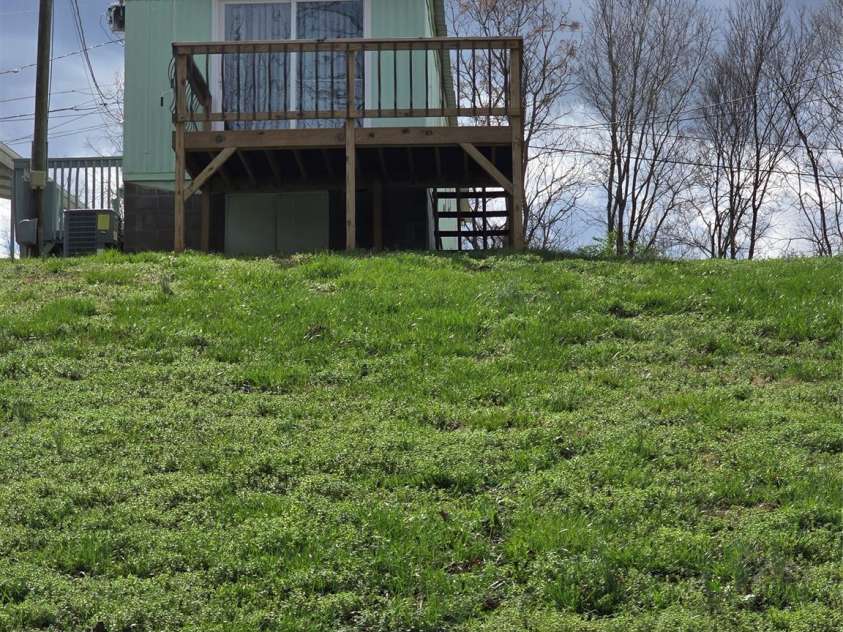 146 Riverview Boulevard, Lexington, NC 27292.  MLS# CAR4234839, YatesRealty ID 9716. 