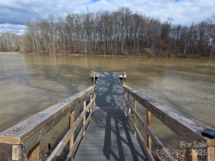 146 Riverview Boulevard, Lexington, NC 27292.  MLS# CAR4234839, YatesRealty ID 9716. 