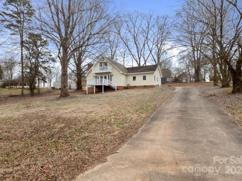 1275 Rocky Creek Road, Shelby, NC 28152.  MLS# CAR4223639, YatesRealty ID 9719. 