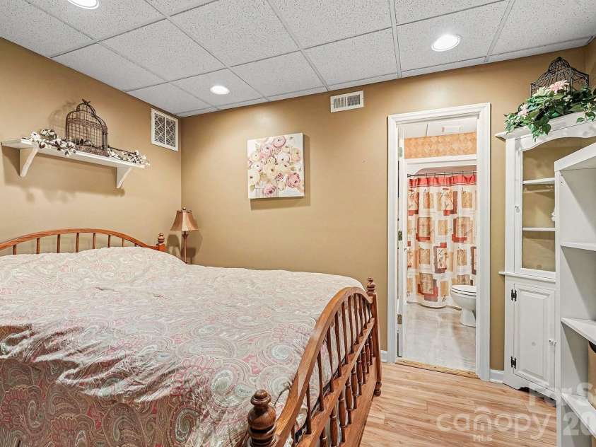 103 Oriole Road, New London, NC 28127.  MLS# CAR4335932, YatesRealty ID 972. 