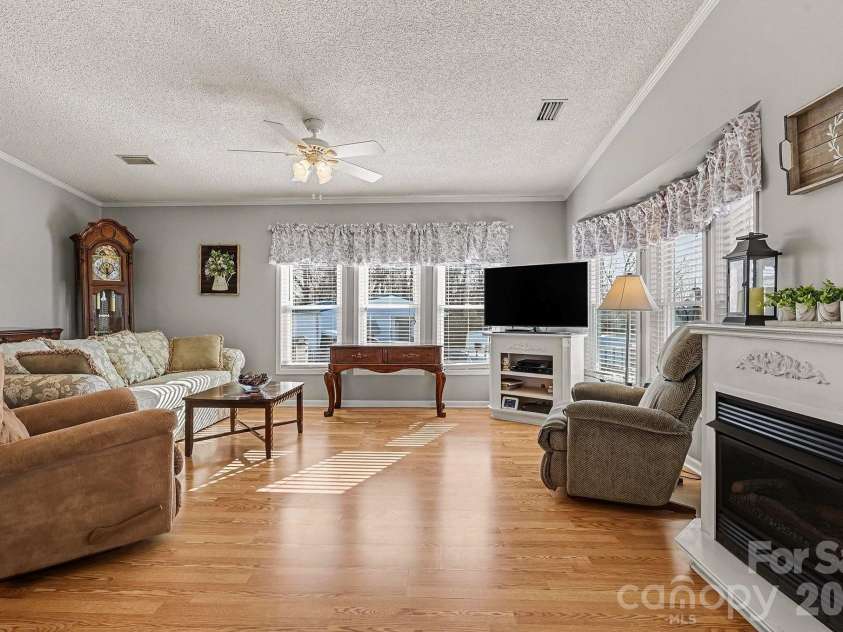 103 Oriole Road, New London, NC 28127.  MLS# CAR4335932, YatesRealty ID 972. Open Concept Living, Dining and Kitchen