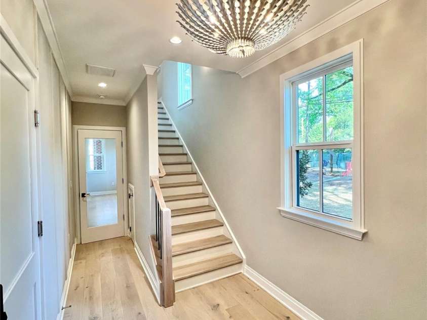 3100 Selwyn Avenue, Charlotte, NC 28209.  MLS# CAR4130767, YatesRealty ID 972. Photos from a completed home in Selwyn Walk.  Note subject is a different floor plan, added for illustrative purposes