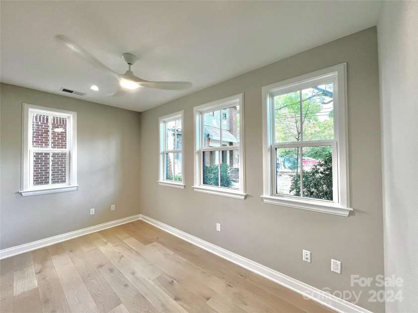 3100 Selwyn Avenue, Charlotte, NC 28209.  MLS# CAR4130767, YatesRealty ID 972. Photos from a completed home in Selwyn Walk.  Note subject is a different floor plan, added for illustrative purposes