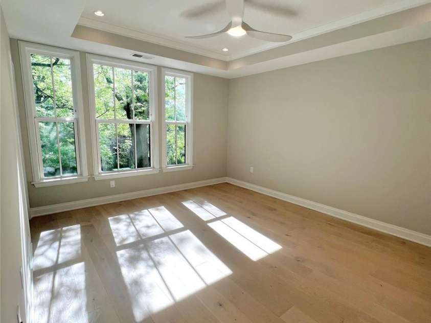 3100 Selwyn Avenue, Charlotte, NC 28209.  MLS# CAR4130767, YatesRealty ID 972. Photos from a completed home in Selwyn Walk.  Note subject is a different floor plan, added for illustrative purposes